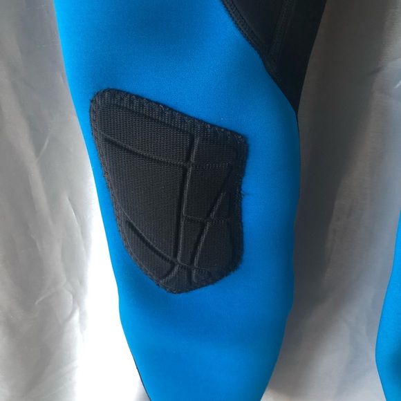 BODYGLOVE Women's wet suit. HYPERSTRETCH WAY. Temp. 3/2.  HOST PICK - Picture 13 of 16